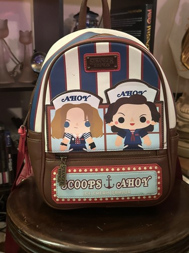 Stranger things loungefly - stranger,