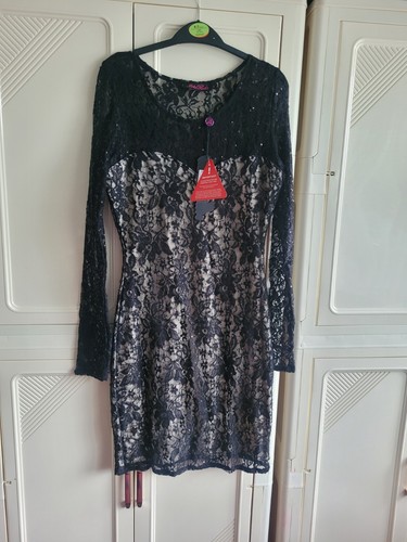 Bnwt motel rocks - rocks, black