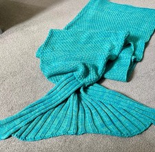 New Look - Mermaid Knitted Cuddle Blanket - One Size