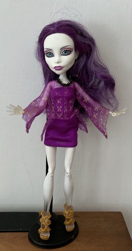 Monster high doll spectra - monster,