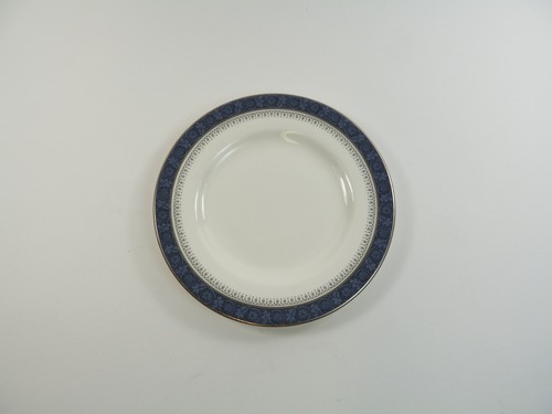 Royal doulton pottery - royal,