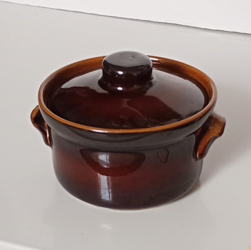 Small vintage lidded - vintage, t.