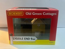Hornby N8010 Old Green Cottages - Lyddle End range