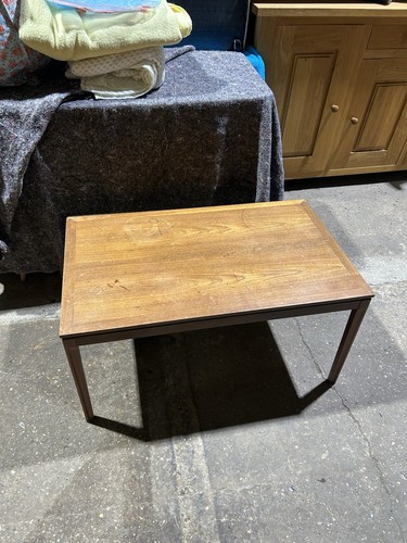 Simple stylish teak - a,