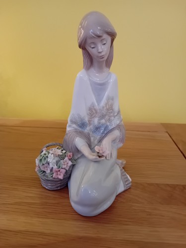 Vintage lladro flower song - lladro,