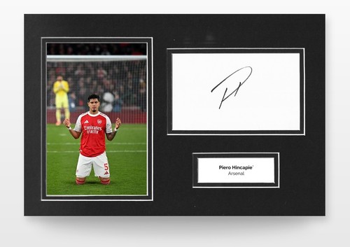 Piero hincapié signed 12x8 - hincapié,