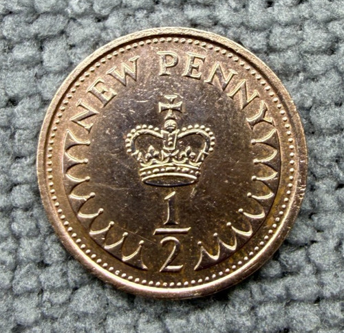 1973 half penny coin - -,