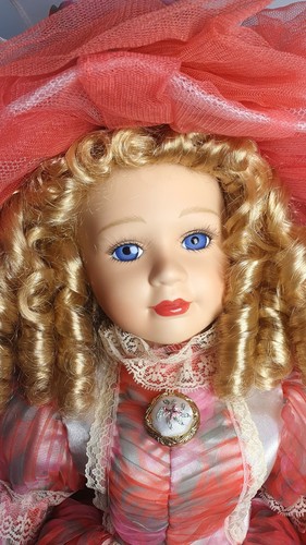 Porcelain doll elaine - "elaine", (290)