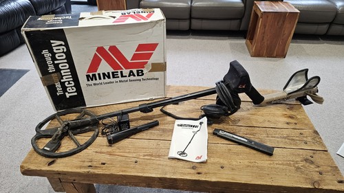 Minelab safari metal detector - minelab,