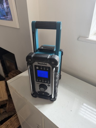 Makita bmr102 job site radio - job,