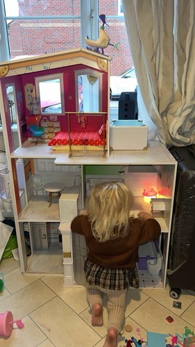 Fully furnished dolls house - furnished,