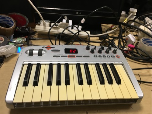 Audio keyboard oxygen - m-audio, 8
