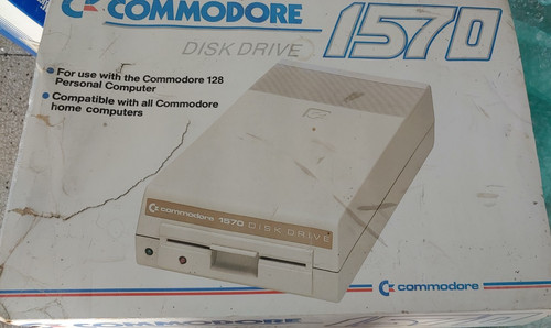 Commodore floppy 1570 - commodore,