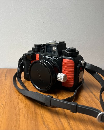 Nikonos camera with 35mm - camera,