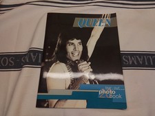 QUEEN TEAR OUT PHOTO BOOK COPYRIGHT 1993 RARE VINTAGE MEMORABILIA