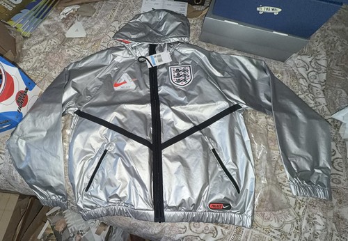 Nike palace england kmd anthem - palace,