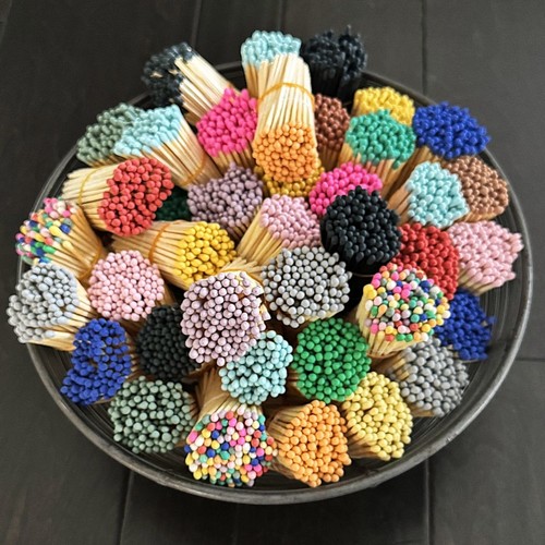 Colored matches 100 - 3",