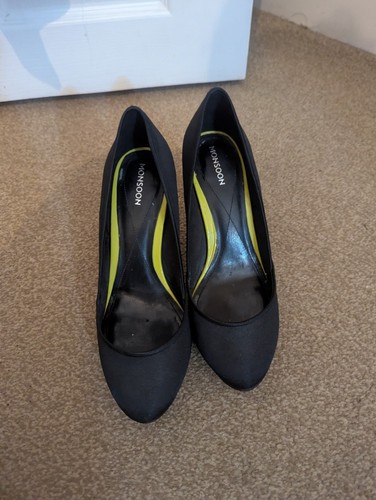 Monsoon black high - black,