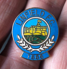 RARE LINFIELD F.C.  CREST  ENAMEL PIN BADGE