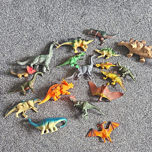 Mixed lot plastic dinosaur - lot, toy