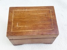 VINTAGE WOODEN OAK MUSICAL