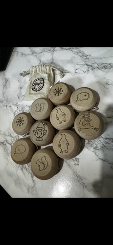 Wooden present yoyo toy - wooden,