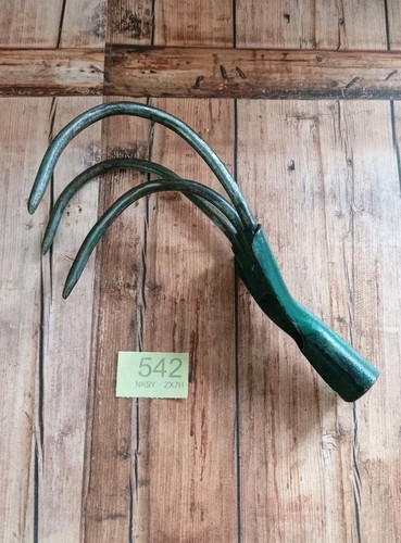 Gardeners cultivator prong - 3,