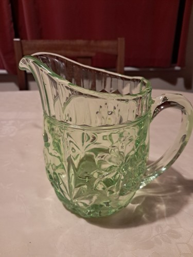 Small vintage uranium glass - ,