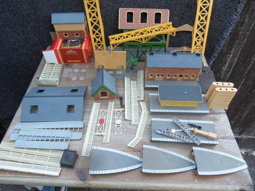 Hornby buildings accessories - hornby,