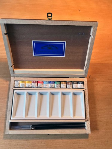 Winsor newton artists wooden - artists,