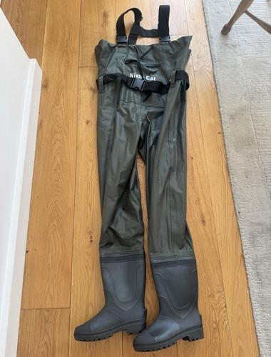 Night cat chest waders - night,