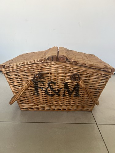 Large fortnum mason f - large,