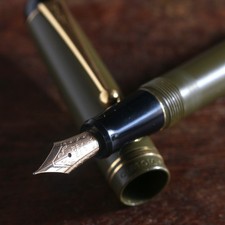 Pilot Custom 67 F Nib 14K Fountain Pen Olive Green Japan Tested w/ New CON-70