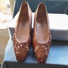 Bally Ladies antique Gold