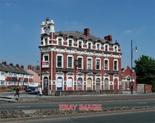 Photo former pub - , road