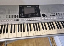 Yamaha PSR S900 Digital Keyboard - Silver - W/ Power Cable