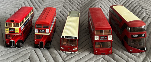 Efe corgi london - efe,