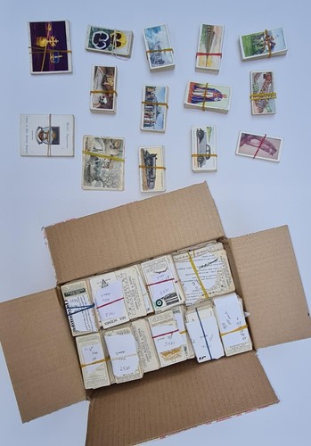 2178 mixed cigarette cards