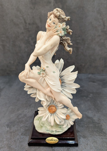 Armani figure figurine - armani,