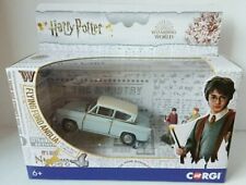 Corgi CC99725 Diecast Harry Potter Flying Ford Anglia with Harry/Ron Figures NEW