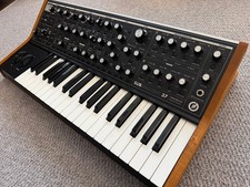 MOOG Subsequent 37 Keyboard
