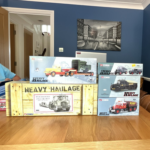 Empty boxes for corgi heavy - empty,
