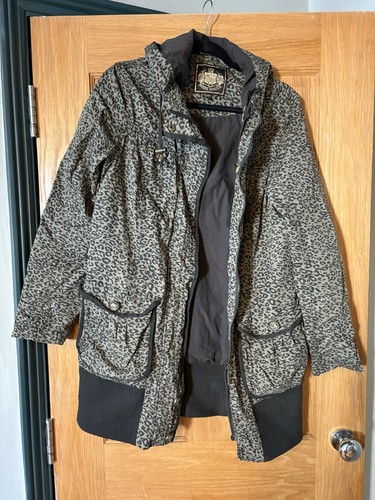 Vintage boutique grey - boutique,