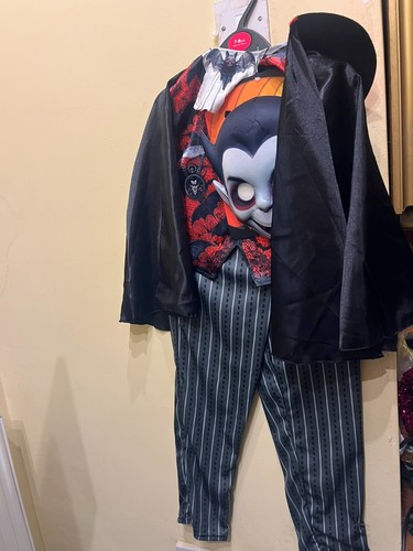 Boys vampire halloween - vampire,