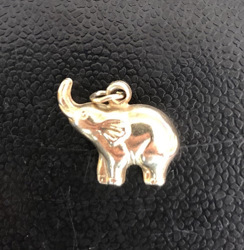 9ct yellow gold elephant - yellow,