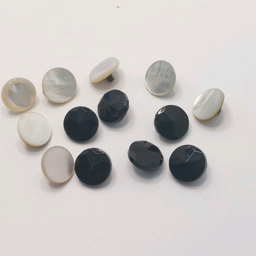Antique buttons faceted - 6x,