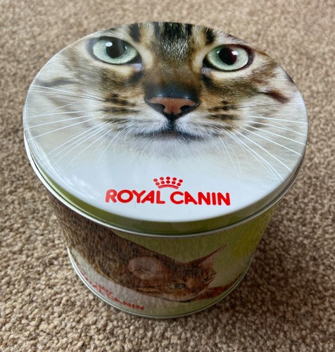 Royal canin cat - tin, storage