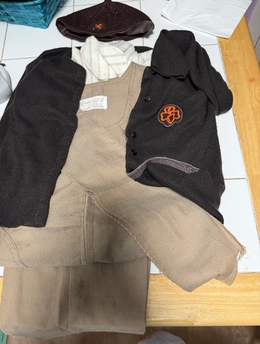 1970s brownie uniform - brownie,