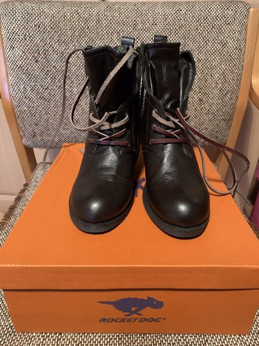 Brown rocket dog - rocket, boots
