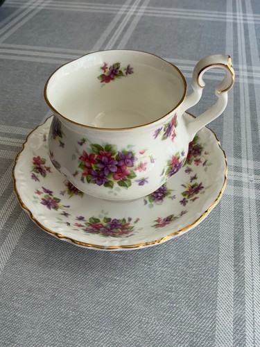 Royal albert violetta tea cup - tea,
